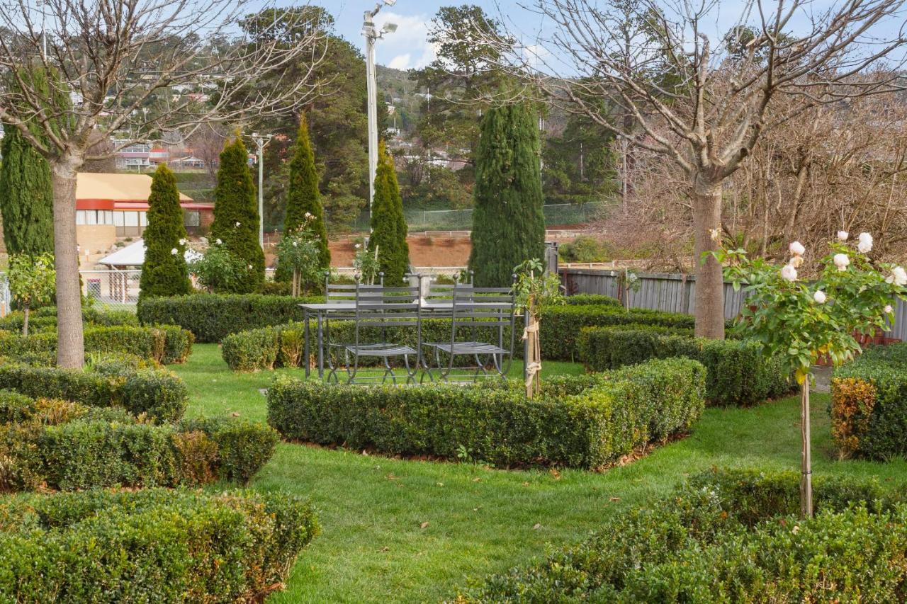 The Rivulet Bed & Breakfast Sandy Bay Exterior photo The gardens at the school