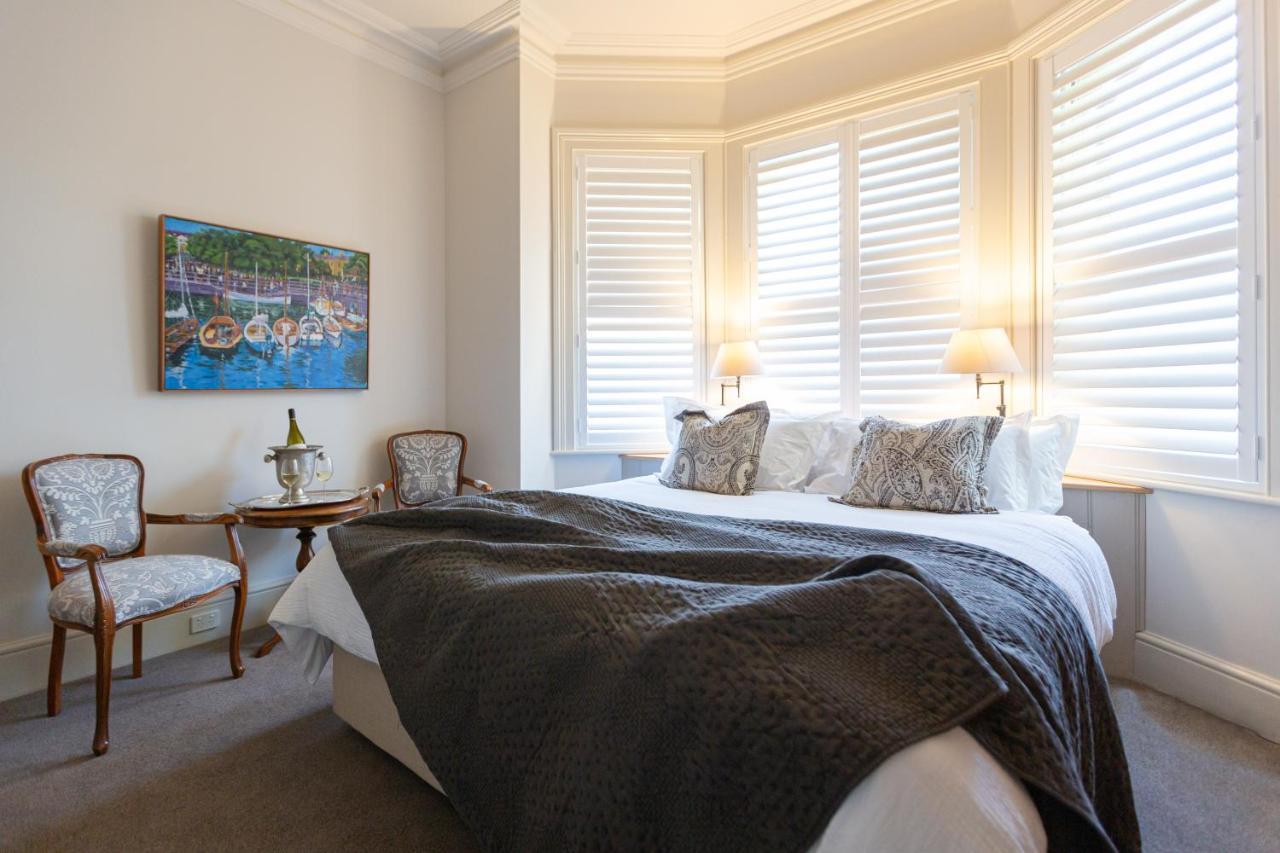 The Rivulet Bed & Breakfast Sandy Bay Exterior photo A room at the hotel