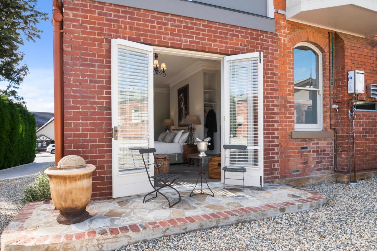 The Rivulet Bed & Breakfast Sandy Bay Exterior photo A French door